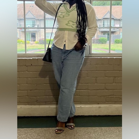 Green and White Cropped Sweater VEST - Picture 4 of 4